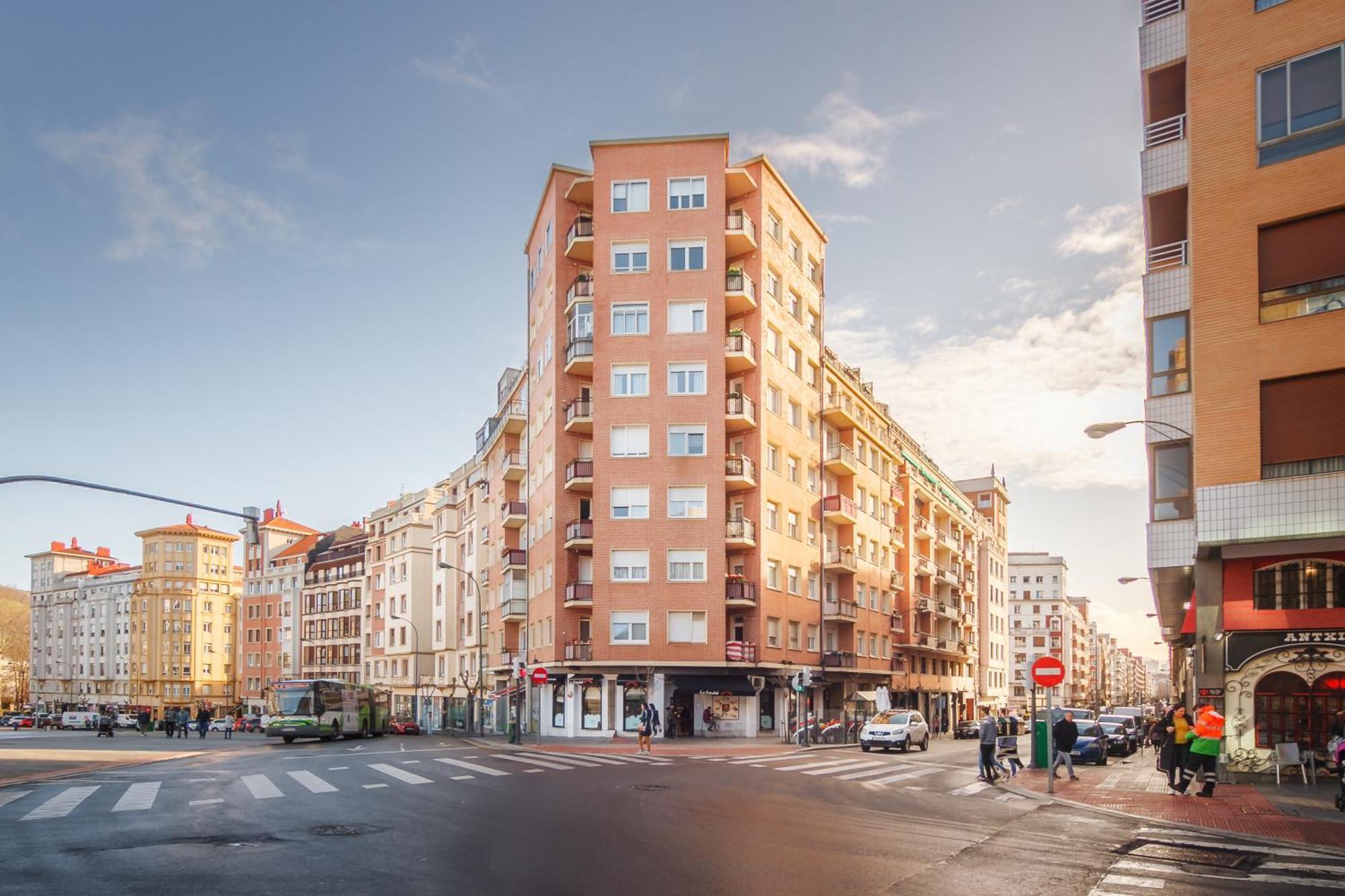 San Mames Apartment - Free Parking Bilbao Exterior photo