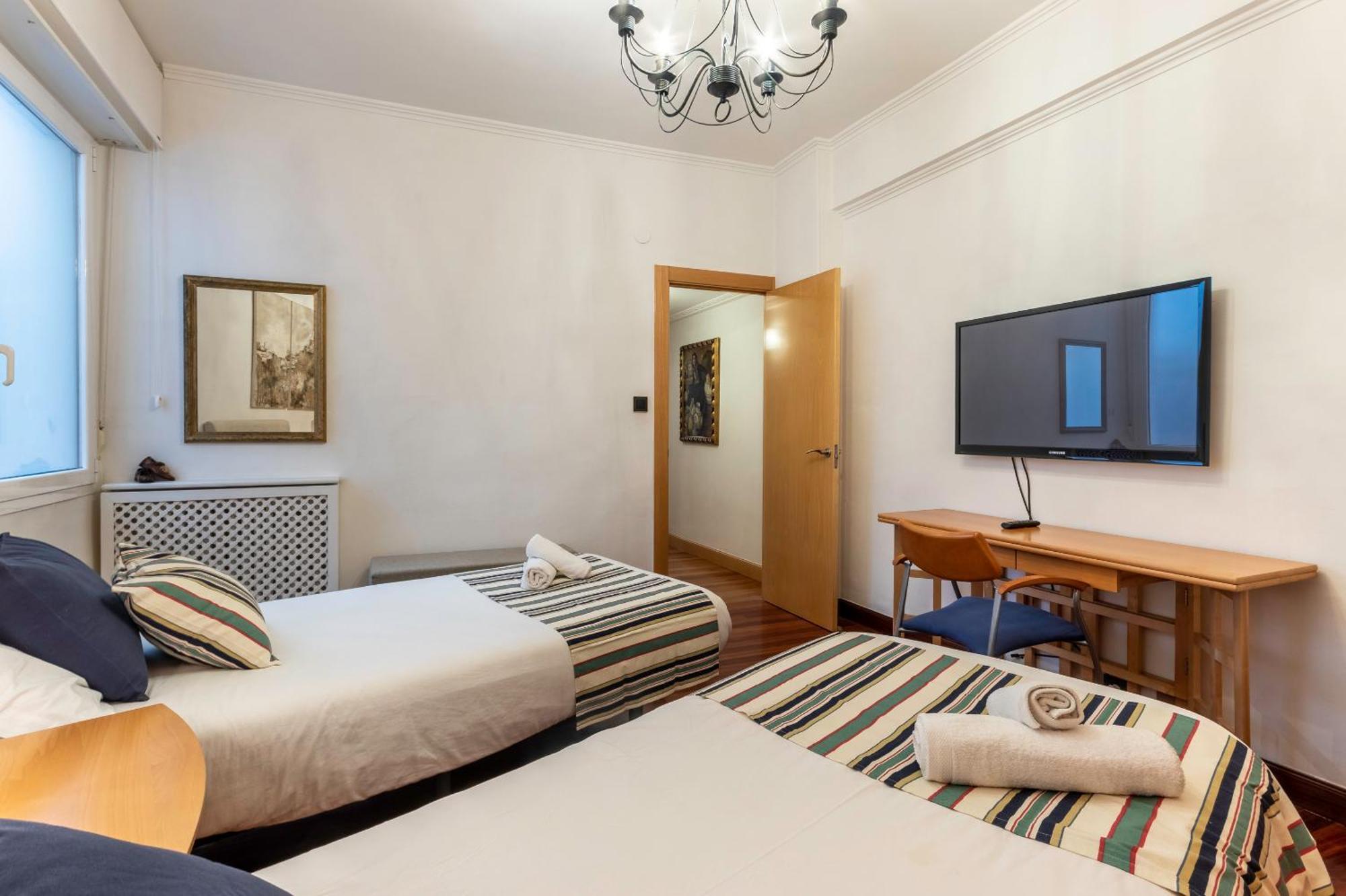 San Mames Apartment - Free Parking Bilbao Exterior photo
